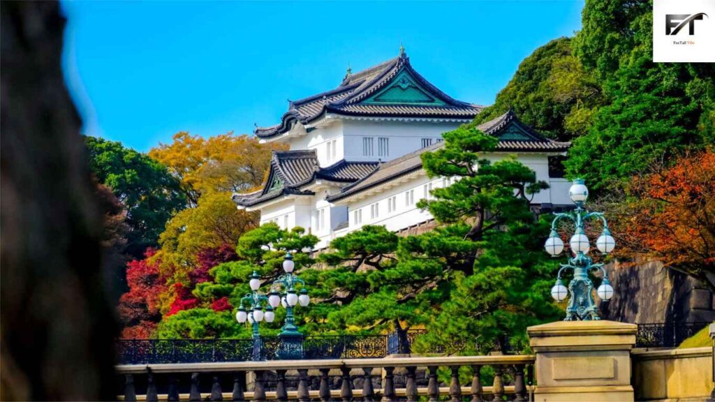 15 Best Things to See and Do in Japan - Visit the Imperial Palace